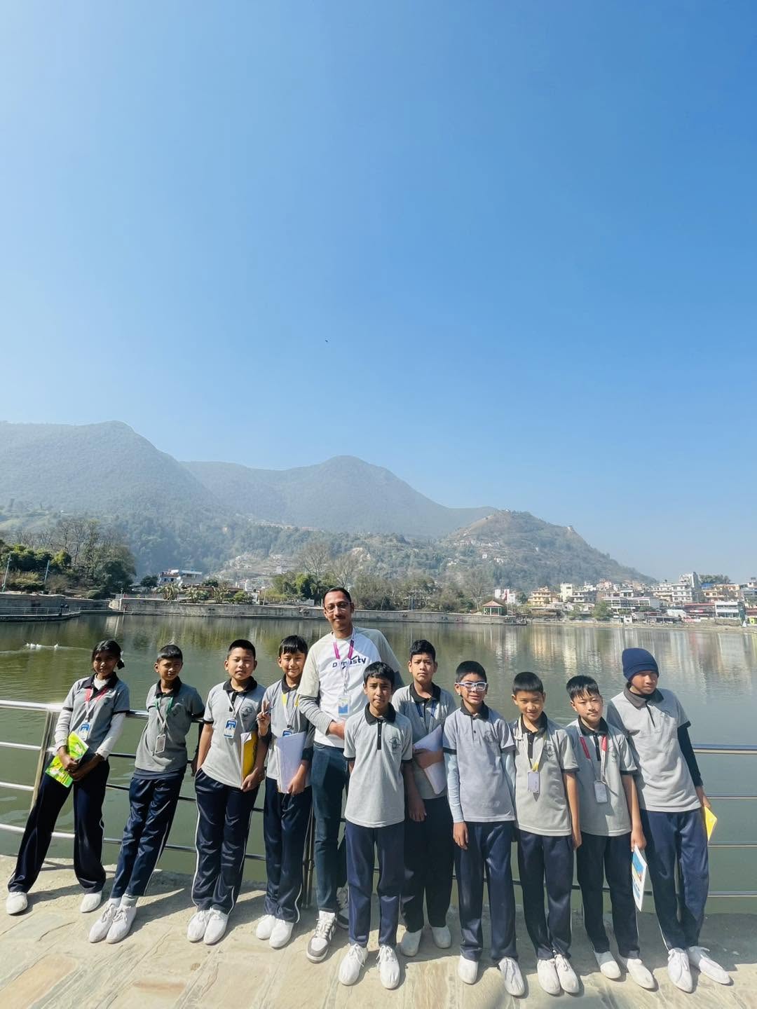 Primary students on an outdoor visit